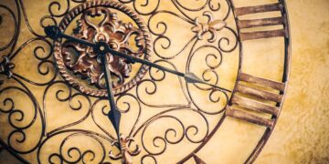 Vintage-Charm_Uncovering-the-World-of-Luxury-Vintage-Watches